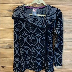 Avalanche sweater